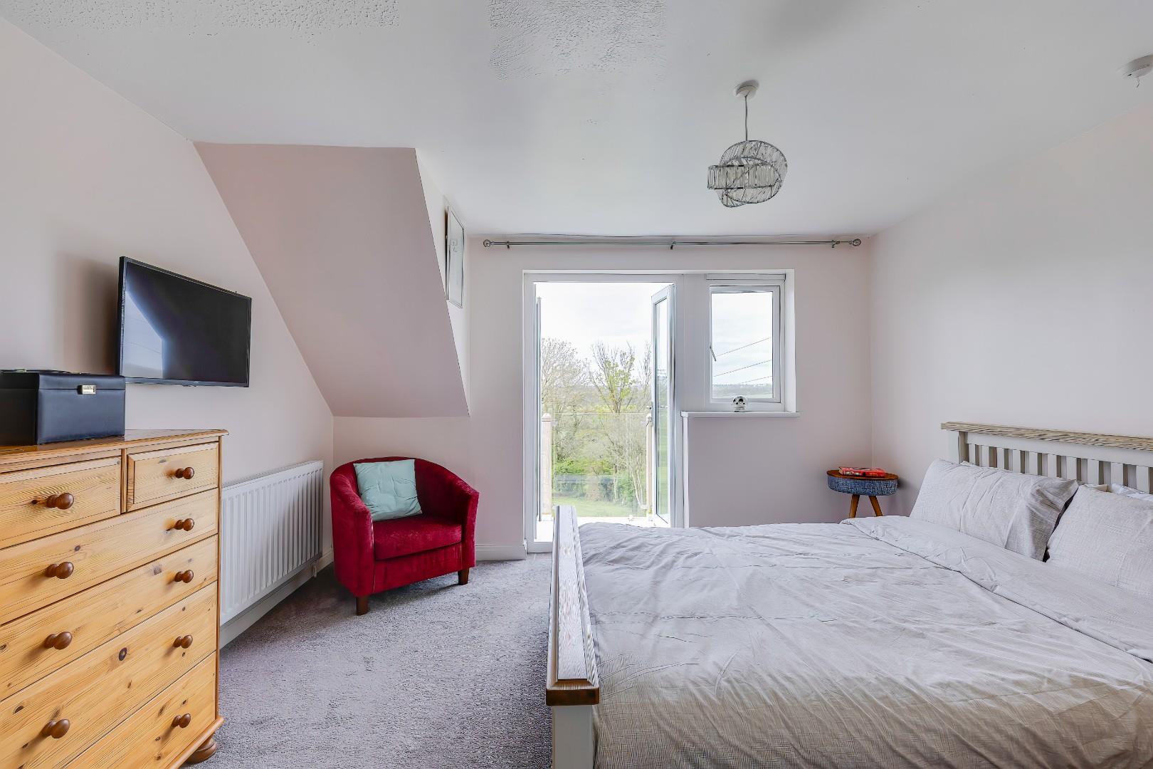 86a Port Road East, Barry, CF62 9PU